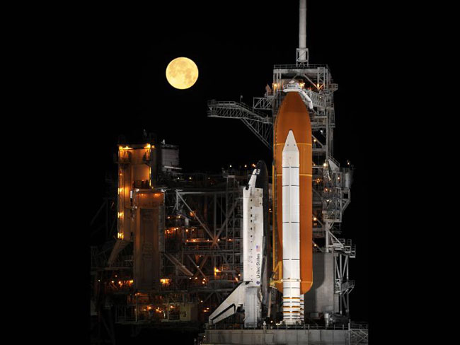 Space Shuttle to Make Second Launch Attempt Tonight